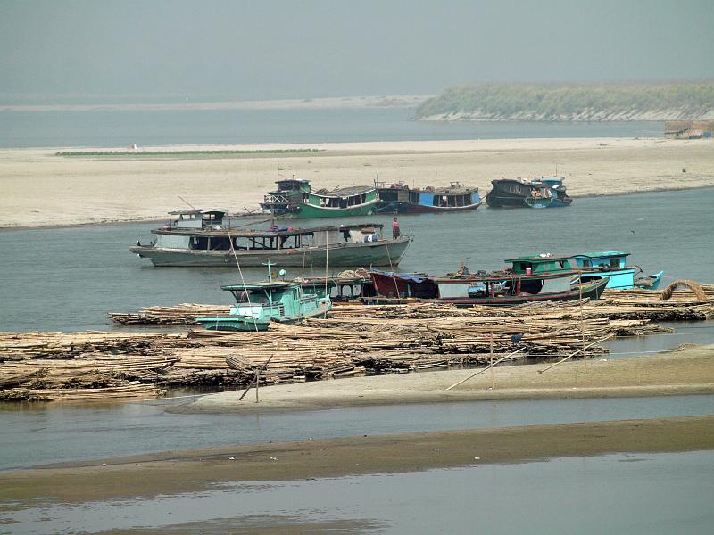 Burma III-065-Seib-2014.jpg - Life on the Ayeyarwaddy River (Photo by Roland Seib)